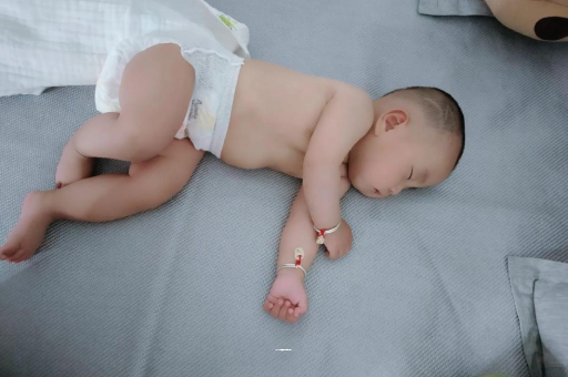 栖霞怀孕多久肚子会胀气